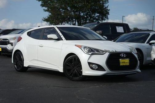 Elite White 2016 Hyundai Veloster Turbo