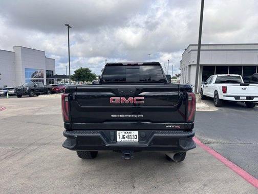 2024 GMC Sierra 2500 AT4
