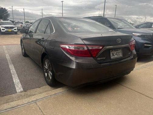 2016 Toyota Camry SE