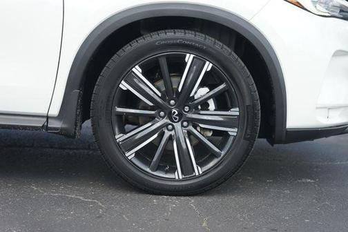 Majestic White 2021 INFINITI QX50 Luxe