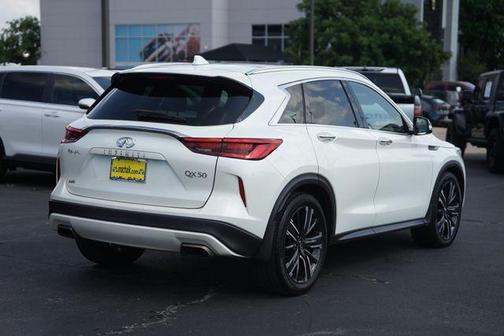 Majestic White 2021 INFINITI QX50 Luxe