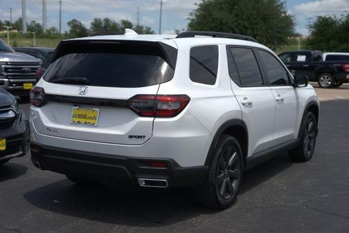 Platinum White Pearl 2025 Honda Pilot Sport