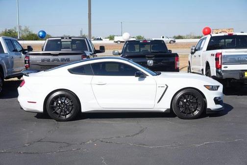 2017 Ford Shelby GT350 Base