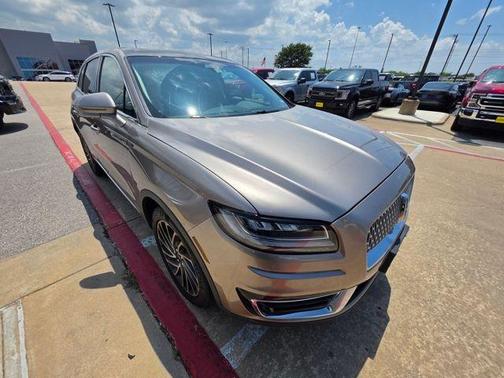 Mocha 2020 Lincoln Nautilus Reserve