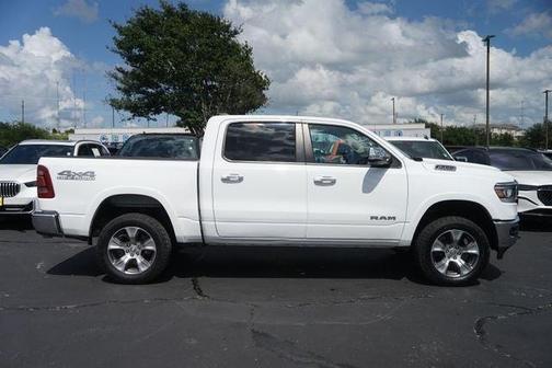 Bright White Clearcoat 2020 RAM 1500 Laramie