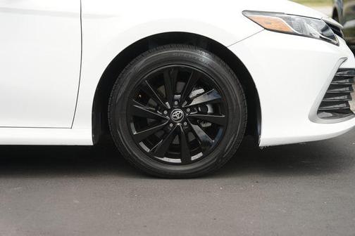 Ice 2024 Toyota Camry LE