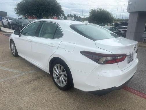 Ice 2024 Toyota Camry LE