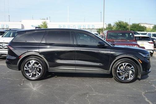 Black Metallic 2024 Lincoln Nautilus Premiere