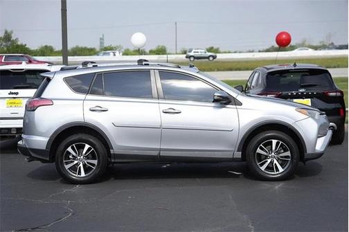2017 Toyota RAV4 XLE