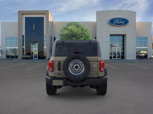 Desert Sand 2026 Ford Bronco Base