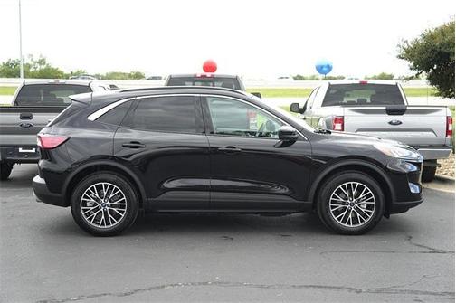 2022 Ford Escape PHEV SEL