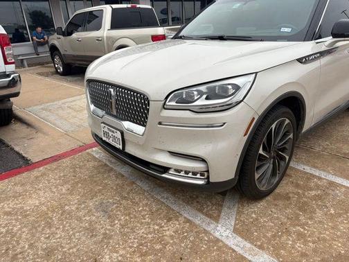 Ceramic White 2021 Lincoln Aviator Reserve AWD