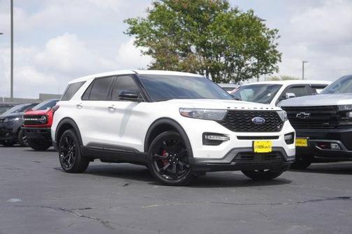 White 2022 Ford Explorer ST
