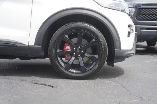 White 2022 Ford Explorer ST