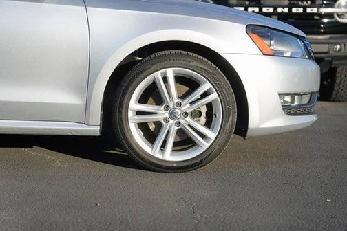 2014 Volkswagen Passat 3.6L V6 DSG SEL Premium