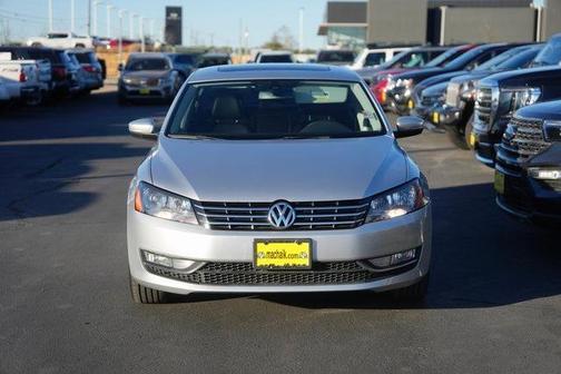 2014 Volkswagen Passat 3.6L V6 DSG SEL Premium