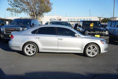 2014 Volkswagen Passat 3.6L V6 DSG SEL Premium