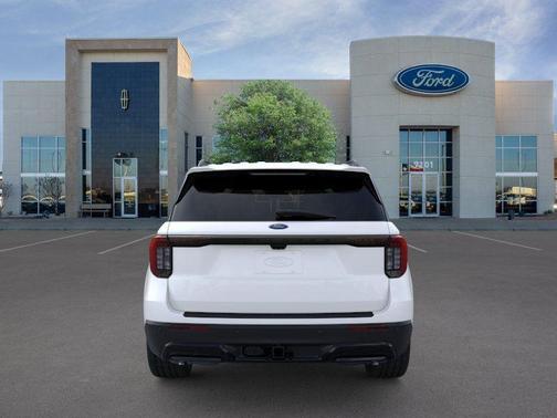 Star White 2026 Ford Explorer ST-Line