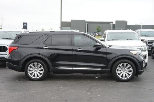 Black Metallic 2023 Ford Explorer Limited