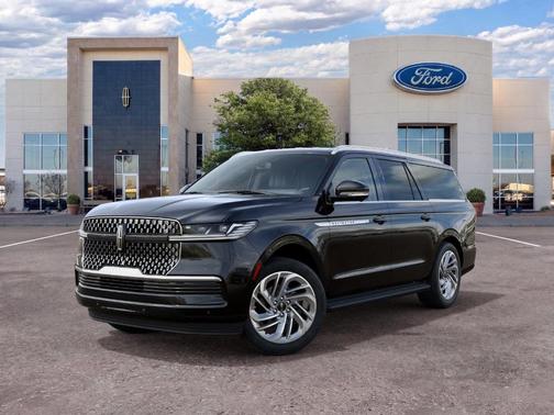 Infinite Black Metallic 2027 Lincoln Navigator Premiere