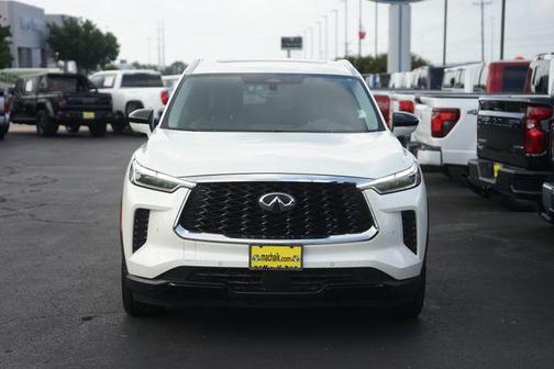 Majestic White 2024 INFINITI QX60 Luxe