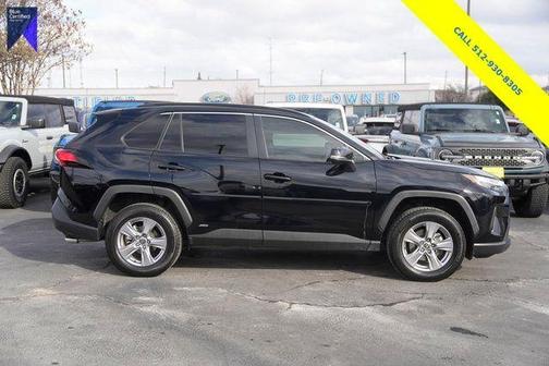 2022 Toyota RAV4 Hybrid XLE