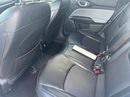 Bright White Clearcoat 2022 Jeep Compass Latitude