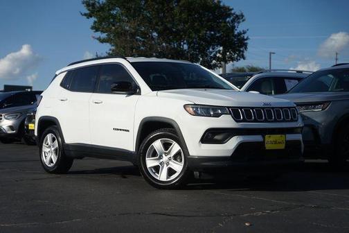 Bright White Clearcoat 2022 Jeep Compass Latitude