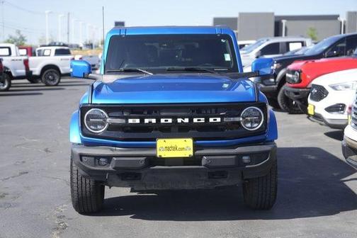 Velocity Blue Metallic 2023 Ford Bronco Outer Banks