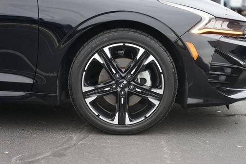 Ebony Black 2021 Kia K5 GT-Line