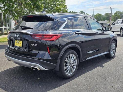 2023 INFINITI QX50 Luxe