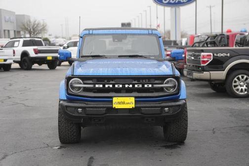 Velocity Blue Metallic 2023 Ford Bronco Outer Banks