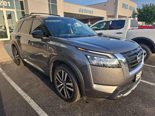 2t Gun Blk Roof 2024 Nissan Pathfinder Platinum