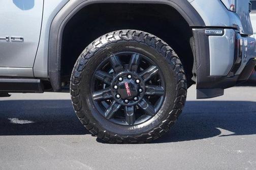 2024 GMC Sierra 2500 AT4