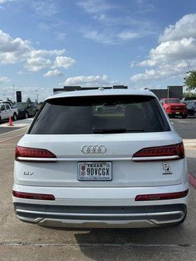 2022 Audi Q7 55 Premium