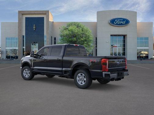 Agate Black Metallic 2026 Ford F-250 XLT