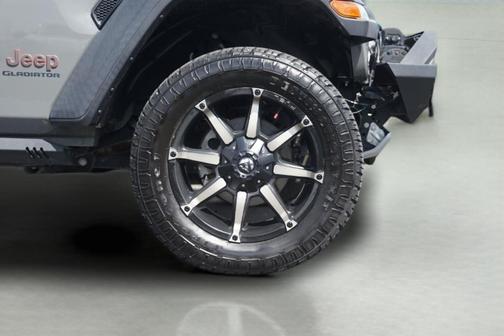 Sting Gray Clearcoat 2020 Jeep Gladiator Mojave