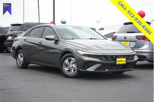 2024 Hyundai ELANTRA SE