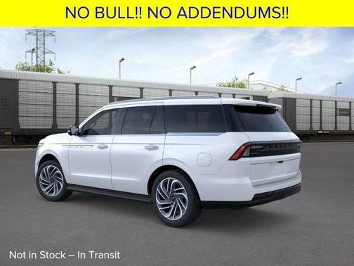 Crystal White Metallic 2026 Lincoln Navigator Premiere