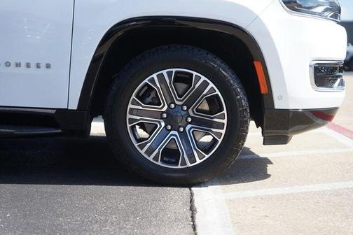 Bright White Clearcoat 2023 Jeep Wagoneer L Series II