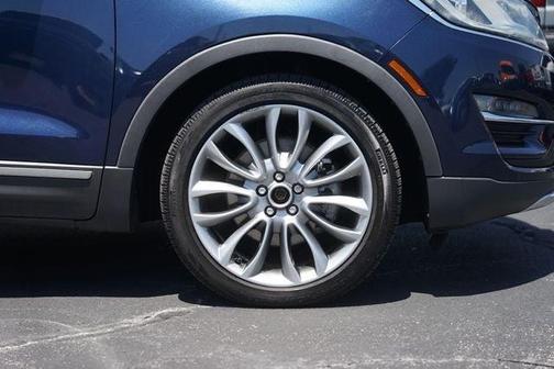Midnight Sapphire Blue Metallic 2017 Lincoln MKC Reserve