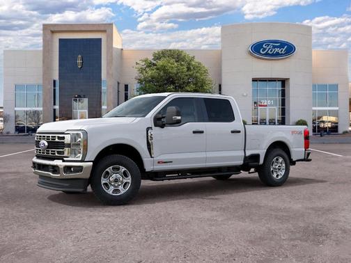 Oxford White 2027 Ford F-350 XLT