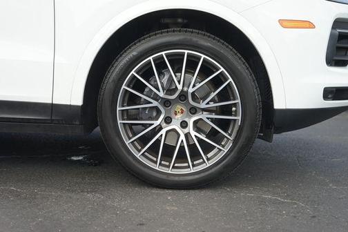 White 2019 Porsche Cayenne Base