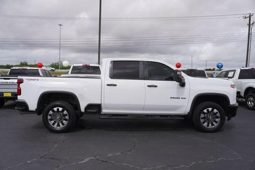 Summit White 2021 Chevrolet Silverado 2500 Custom