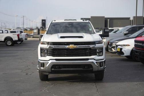 2025 Chevrolet Silverado 3500 LT