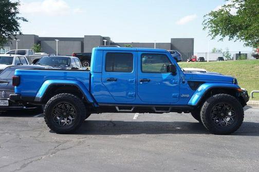 Hydro Blue Pearlcoat 2021 Jeep Gladiator Overland