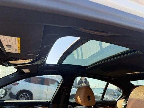 Alpine White 2020 BMW 540 i