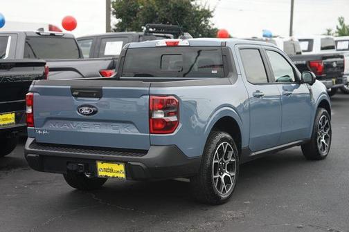 Azure Gray Metallic 2025 Ford Maverick Lariat
