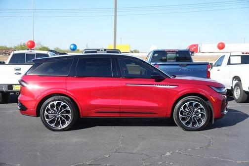 2025 Lincoln Nautilus Reserve