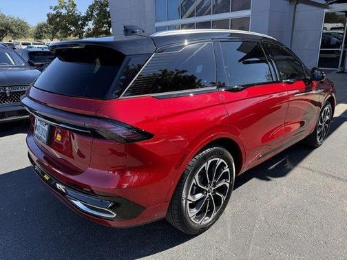 2025 Lincoln Nautilus Reserve